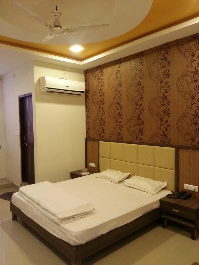 Sanskar Upvan Bhopal Esterno foto
